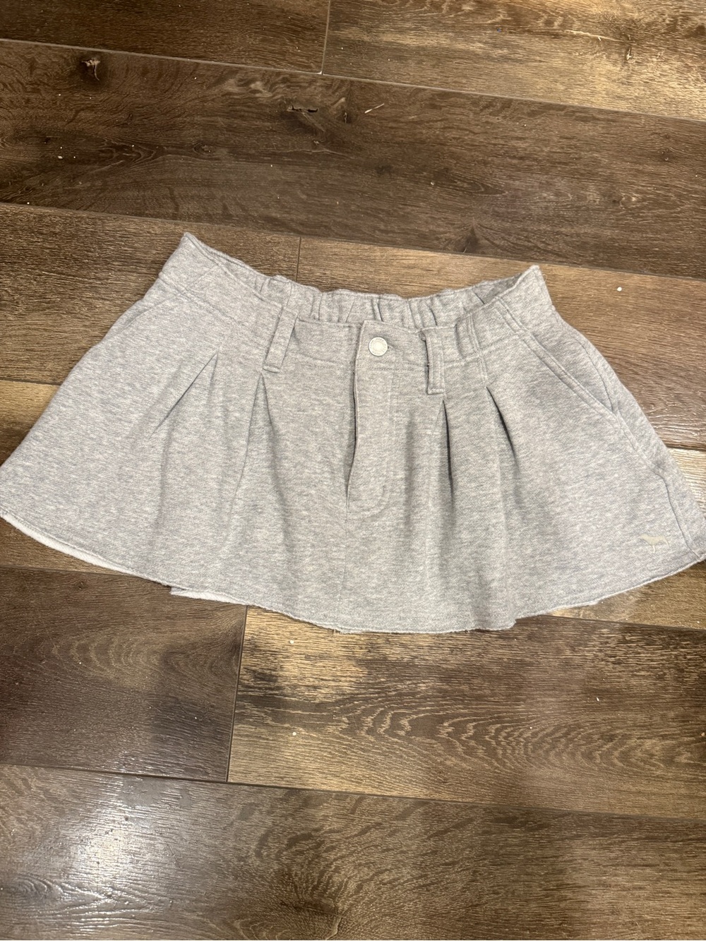 PINK Victoria’s Secret Gray Fleece Pleated Mini Skort